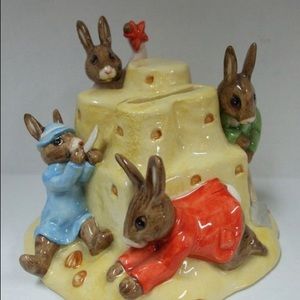 Royal Doulton Bunnykins Sandcastle Bank